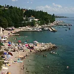 Elena Appartement *